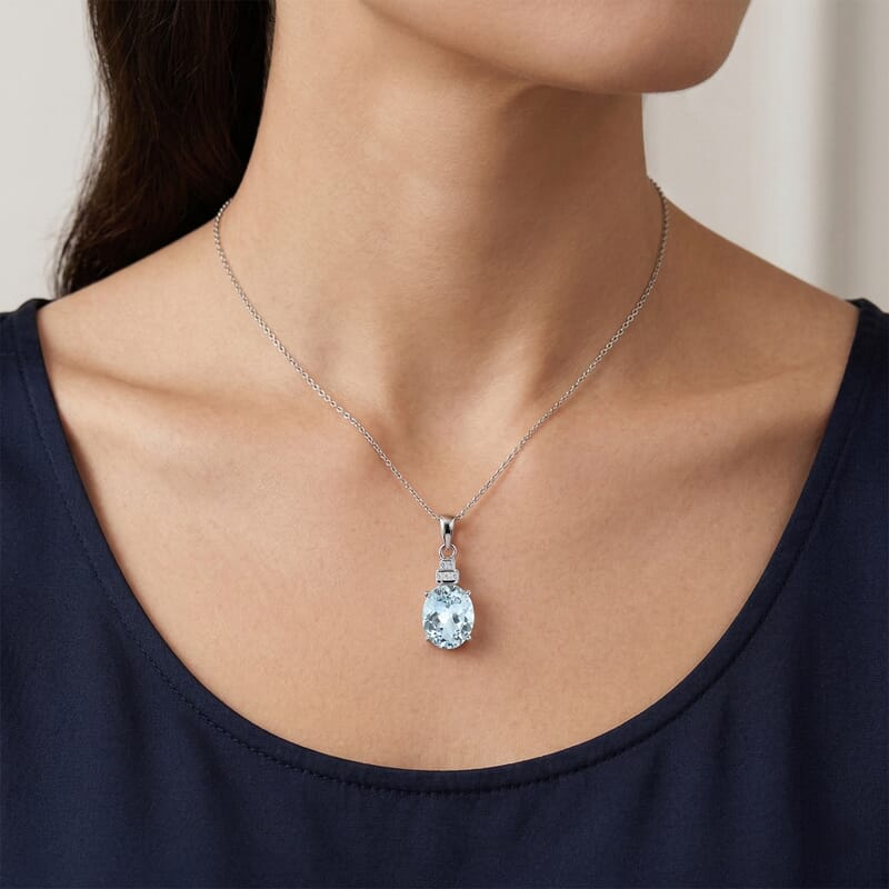 Luxoro Premium Mangoro Aquamarine and Diamond G-H I2 3.30 ctw Classic Calm Pendant Necklace in 10K White Gold (20 Inches)