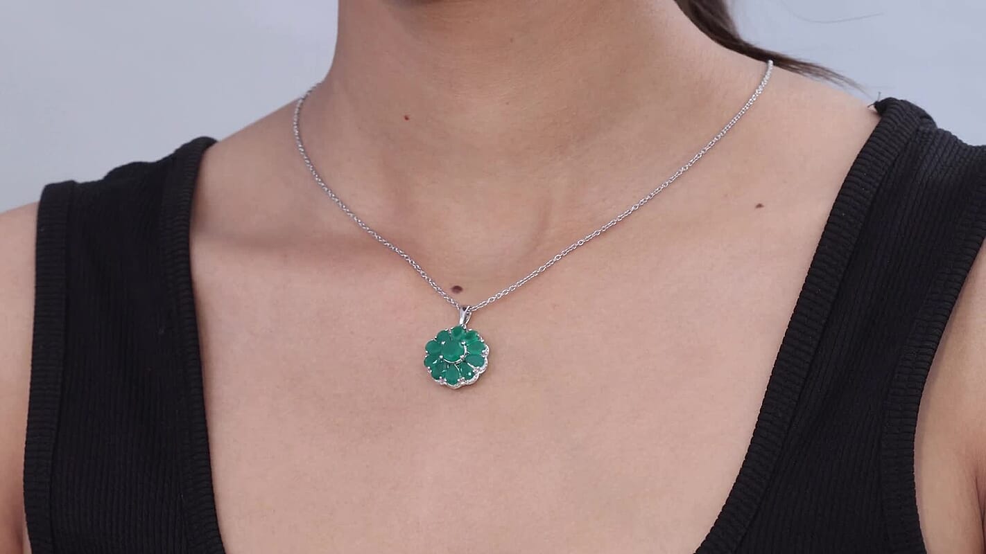 EverTrue Verde Onyx 5.80 ctw Evergreen Bloom Pendant in Platinum Bond with Stainless Steel Necklace 20 Inches