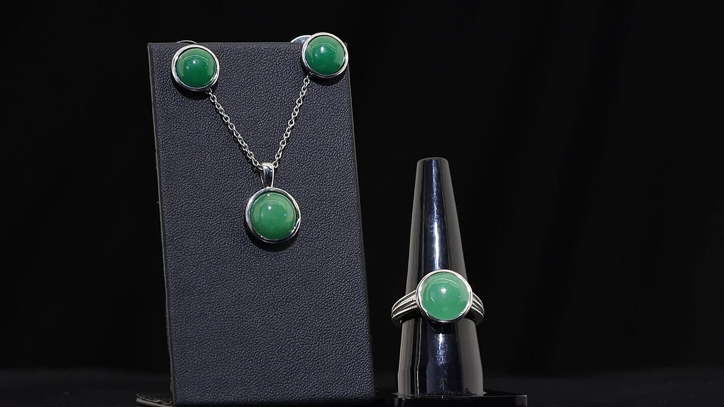 EverTrue Green Jade (D) 25.25 ctw Earrings, Ring (Size 6) and Pendant Necklace 20 Inches in Stainless Steel