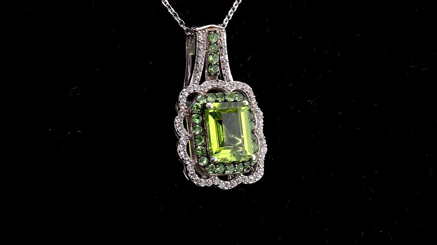 D''Joy Hebei Peridot, Multi Gemstone Pendant Necklace (20 Inches) in Rhodium Over Sterling Silver 3.30 ctw