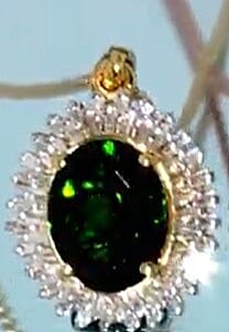 D'Joy Premium Chrome Diopside and Diamond 3.00 ctw Daisy Flower Pendant Necklace in 18K Vermeil Yellow Gold Over Sterling Silver 20 Inches