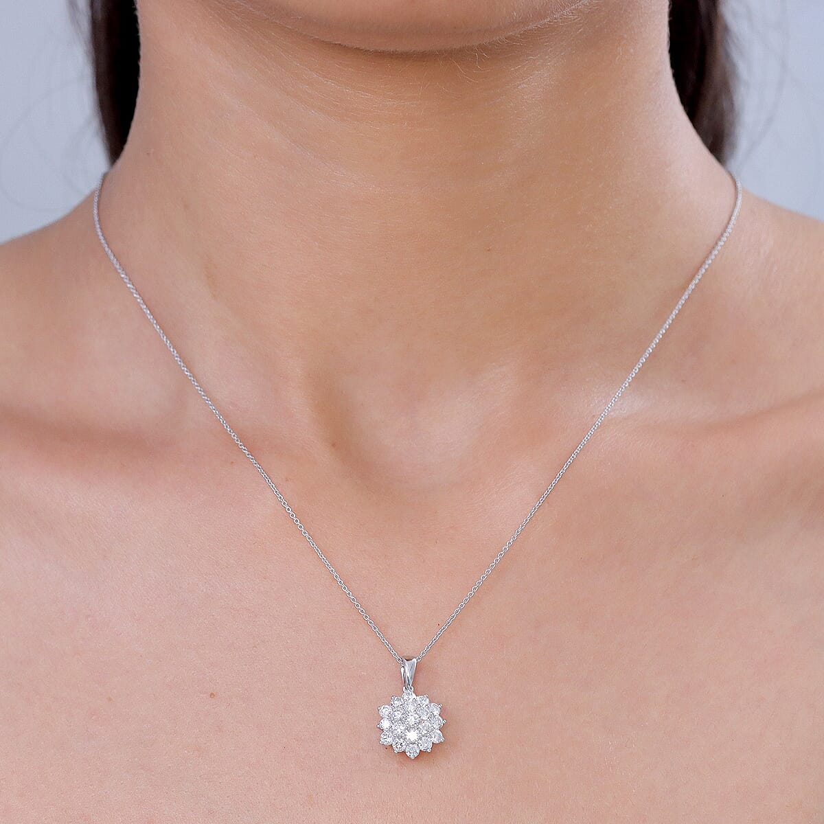 Luxoro Diamond I1-I2 1.00 ctw Pendant Necklace in 10K White Gold 20 Inches image number 2