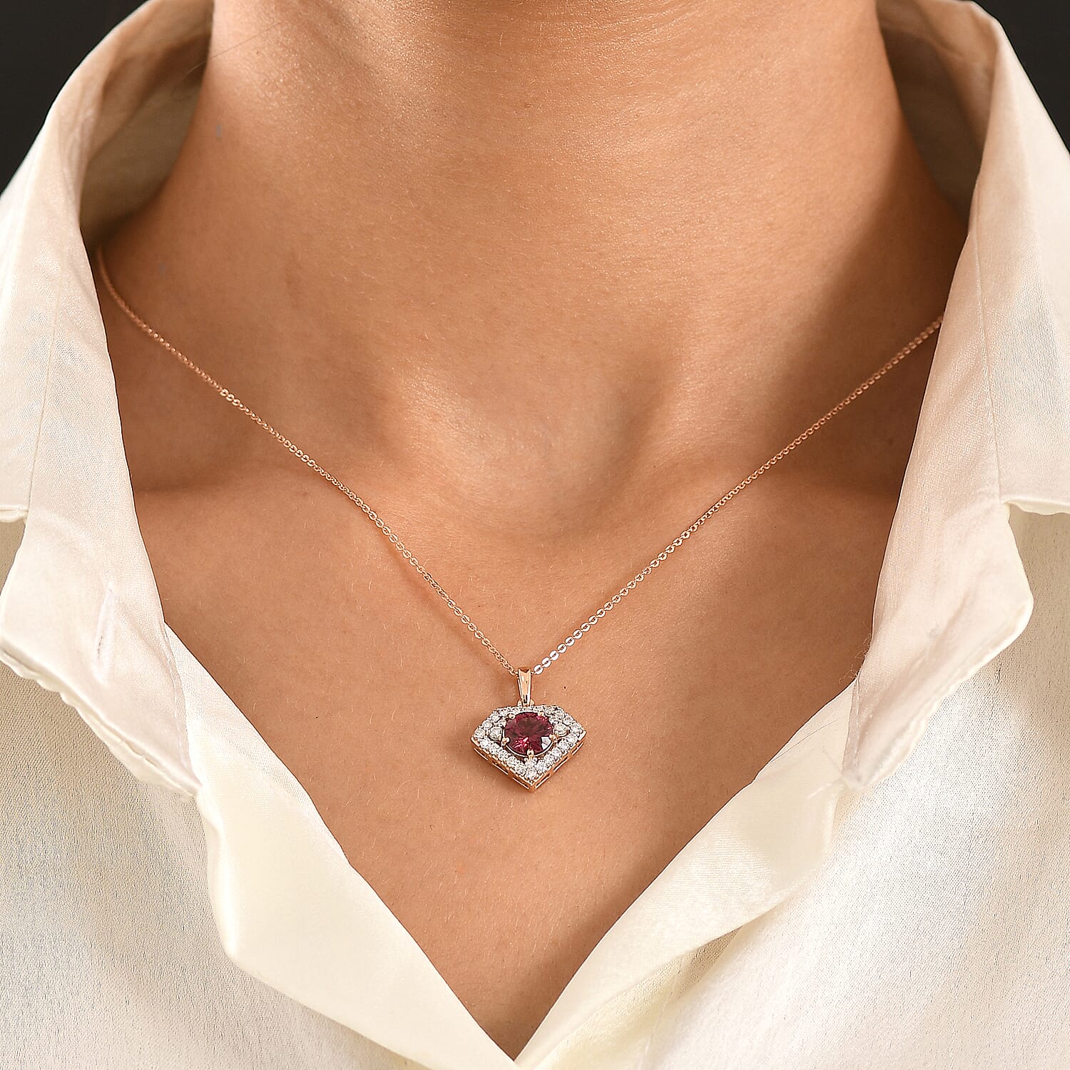 Pendant with Torn Chain 19DC (Size 20) in 18K RG Vermeil Sterling Silver 2.03 ctw