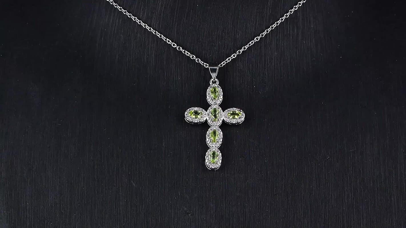 Hebei Peridot, Simulated Diamond Pendant in Silvertone with Stainless Steel Necklace (20 Inches) 5.00 ctw