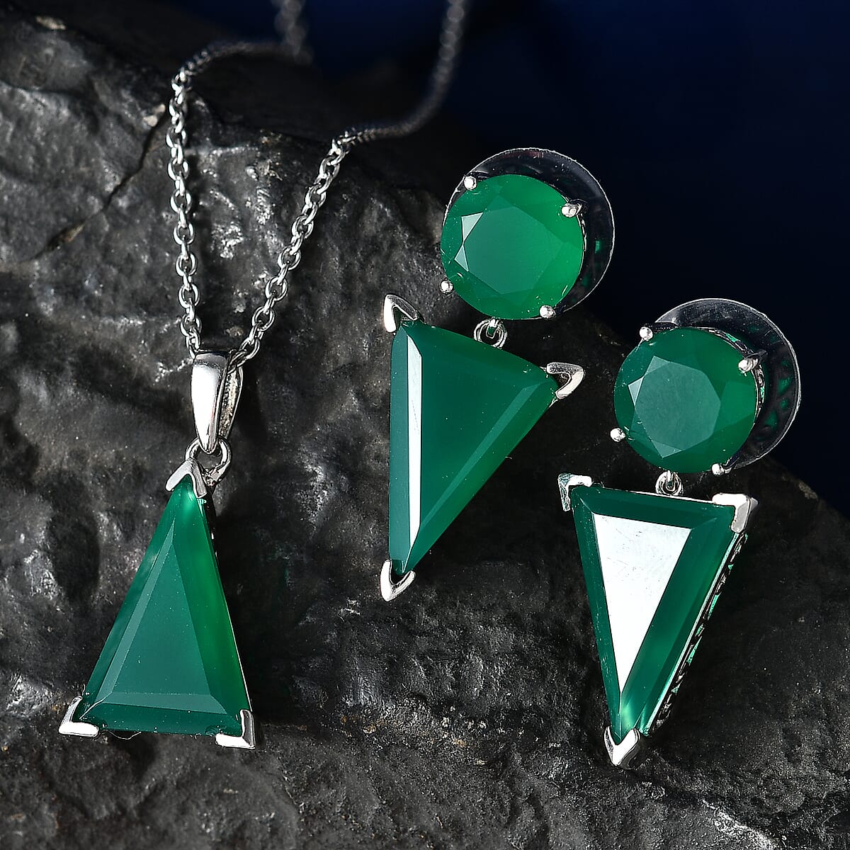 EverTrue Verde Onyx 24.50 ctw Earrings and Pendant in Platinum Bond with Stainless Steel Necklace 20 Inches image number 1