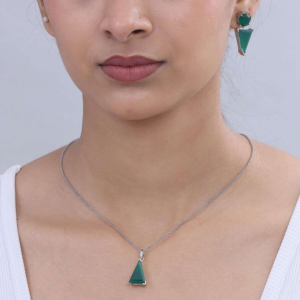 EverTrue Verde Onyx 24.50 ctw Earrings and Pendant in Platinum Bond with Stainless Steel Necklace 20 Inches image number 2