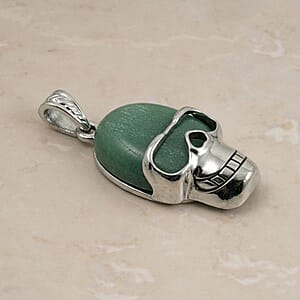 Green Aventurine 15.75 ctw Skull Pendant in Silvertone with Stainless Steel Necklace 20 Inches