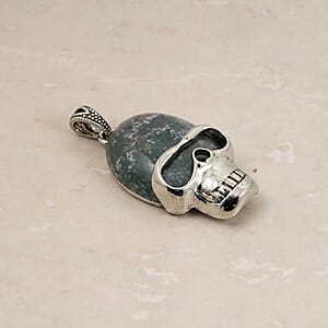 Indian Agate 15.75 ctw Skull Pendant in Silvertone with Stainless Steel Necklace 20 Inches