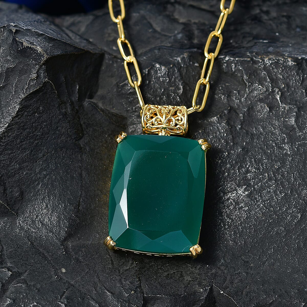 EverTrue Verde Onyx 52.25 ctw Pendant in 18K YG Plated with ION Plated YG Stainless Steel Necklace 20 Inches image number 1