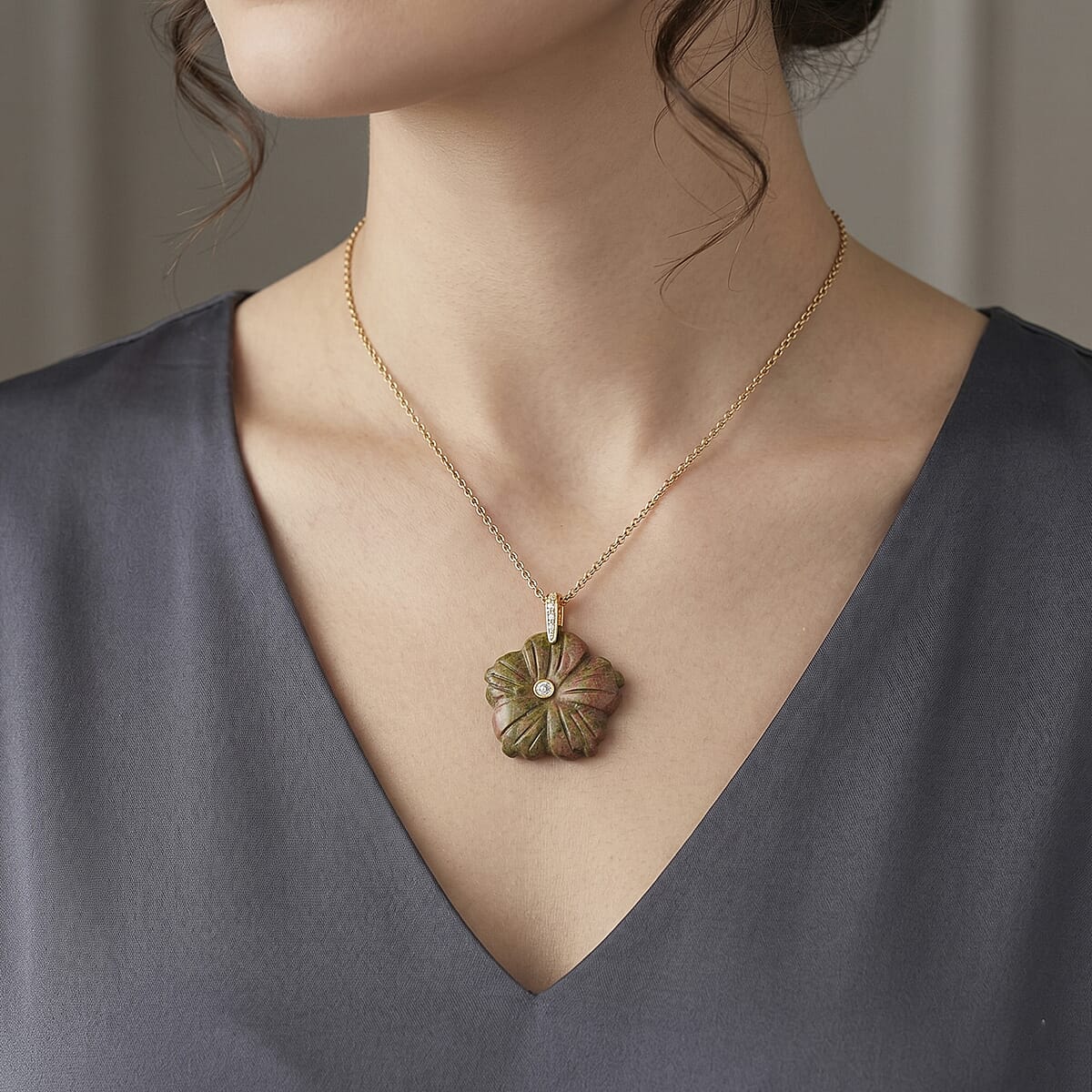 Unakite and Austrian Crystal 25.00 ctw Pendant in Goldtone with ION Plated YG Stainless Steel Necklace 20 Inches image number 2