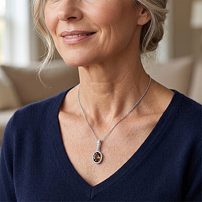Pendant with Chain (Size 20)  Gold Wt. 3.55 g 1.18 ctw