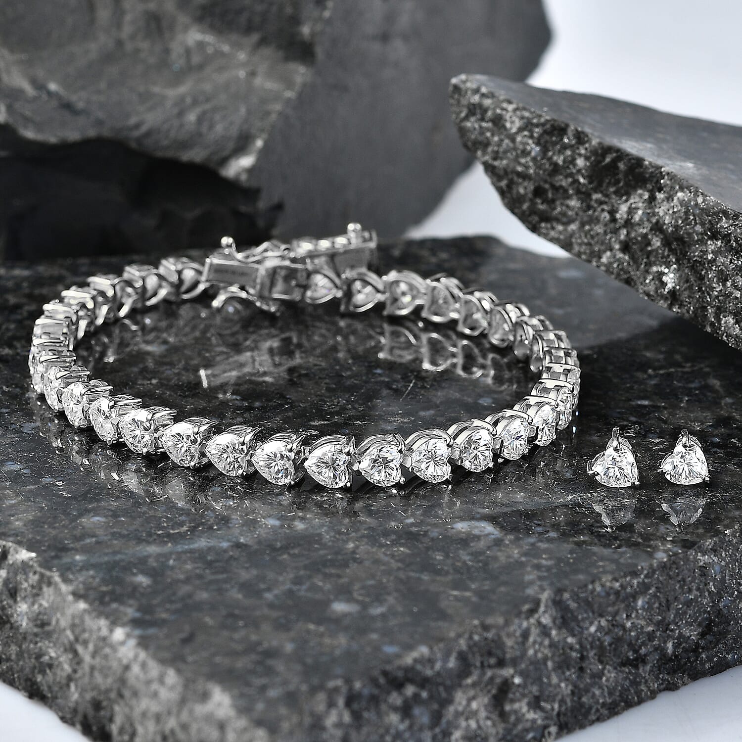 D'Joy Moissanite 18.00 ctw Heart Link Bracelet (8.00In) and Earrings in Rhodium Over Sterling Silver