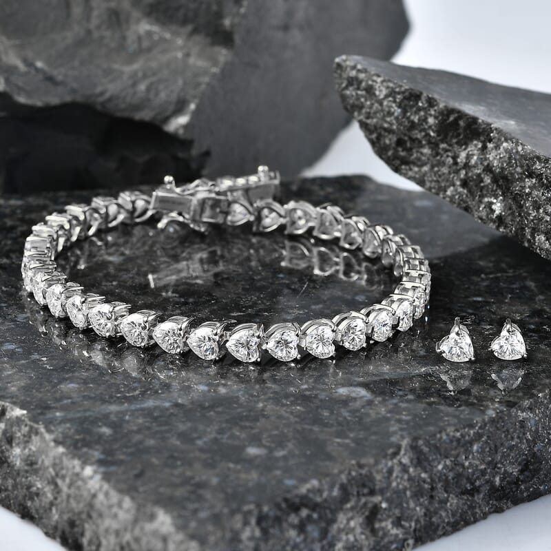 D'Joy Moissanite 18.00 ctw Heart Link Bracelet (8.00In) and Earrings in Rhodium Over Sterling Silver