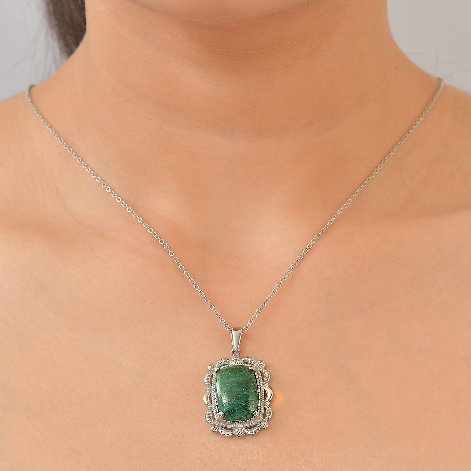 EverTrue Green Aventurine 11.50 ctw Pendant Necklace in Stainless Steel 20 Inches
