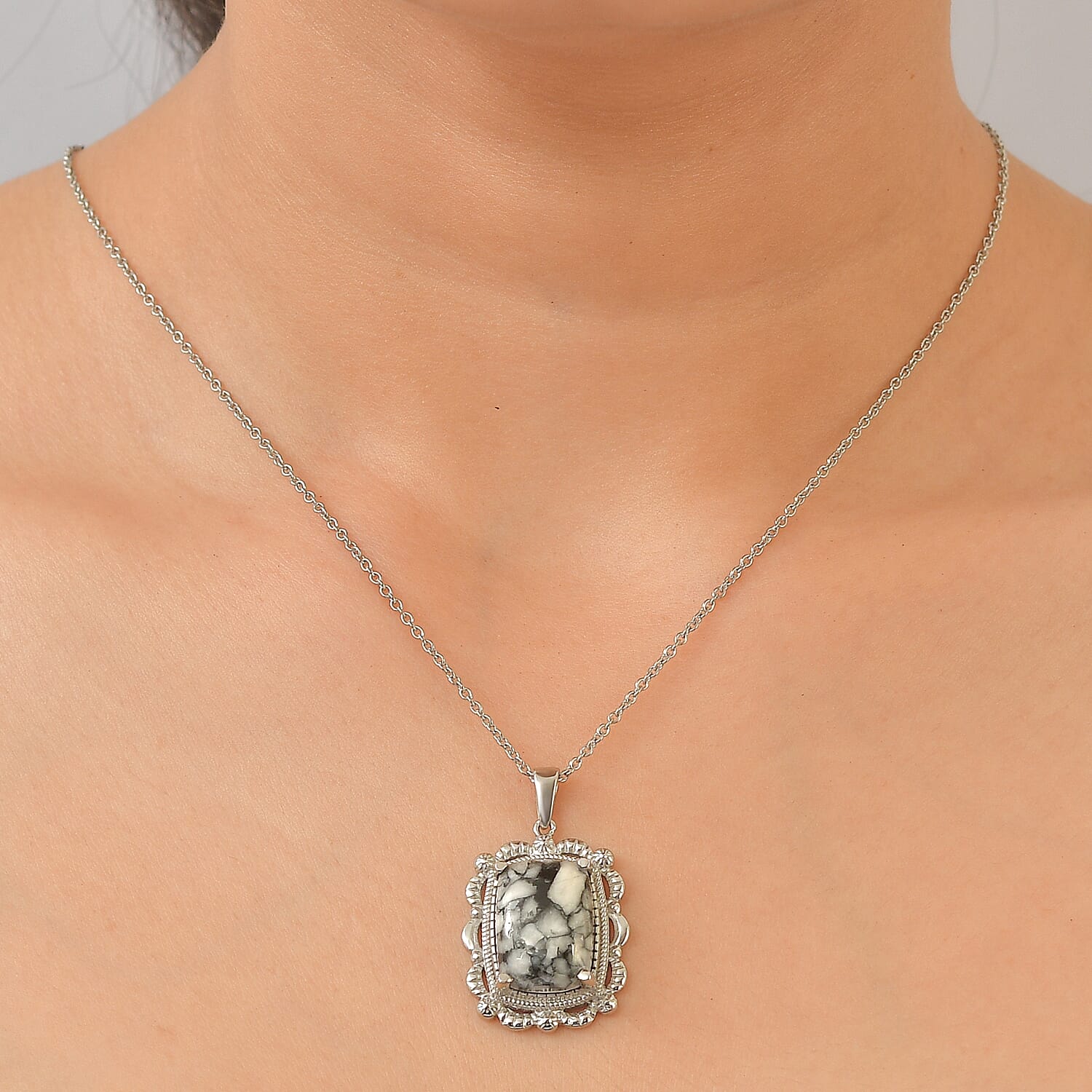 EverTrue Austrian Pinolith 15.30 ctw Pendant Necklace in Stainless Steel 20 Inches