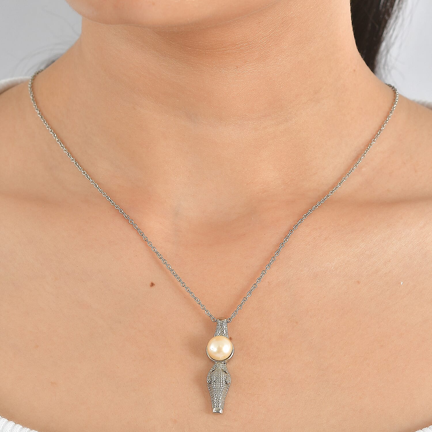 EverTrue Peach Freshwater Pearl and Black Spinel Pendant Necklace in Stainless Steel 20 Inches