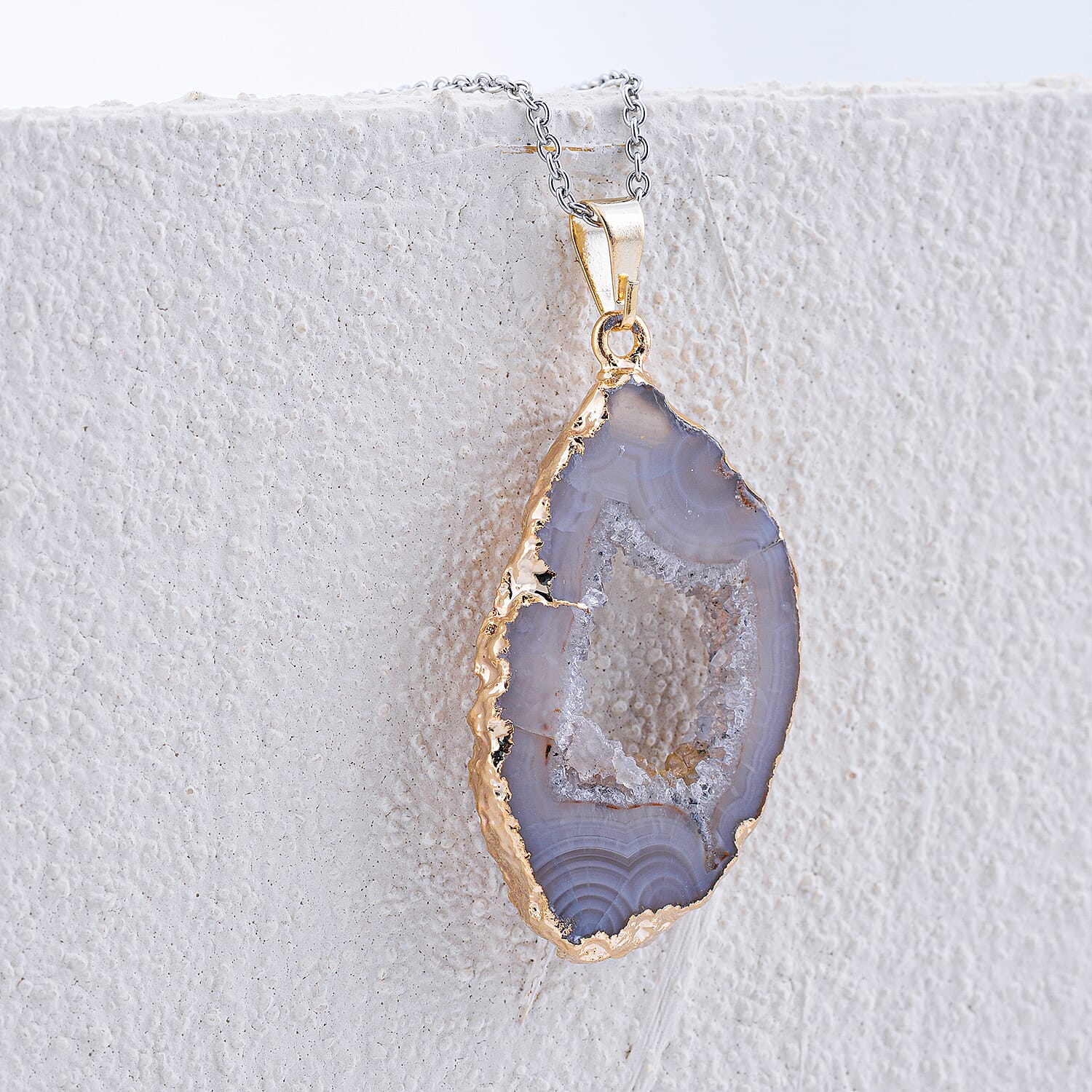 Geode Slice Quartz 28.00 ctw Pendant in Goldtone with Stainless Steel Necklace (20 Inches)