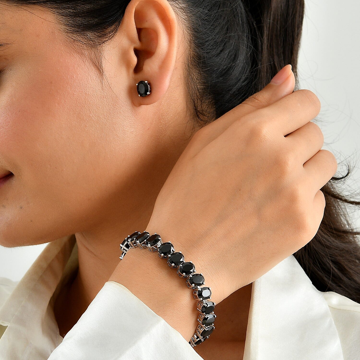 EverTrue Thai Black Spinel 52.30 ctw Bracelet (6.50In) and Solitaire Stud Earrings in Platinum Bond