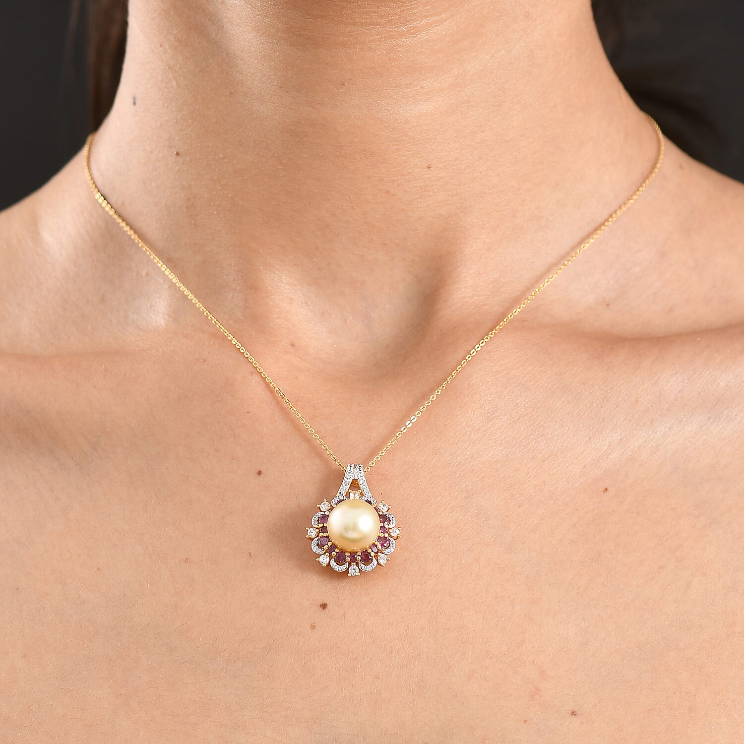 South Sea Golden Pearl - Product card gallery slide 3 (10216353300793)