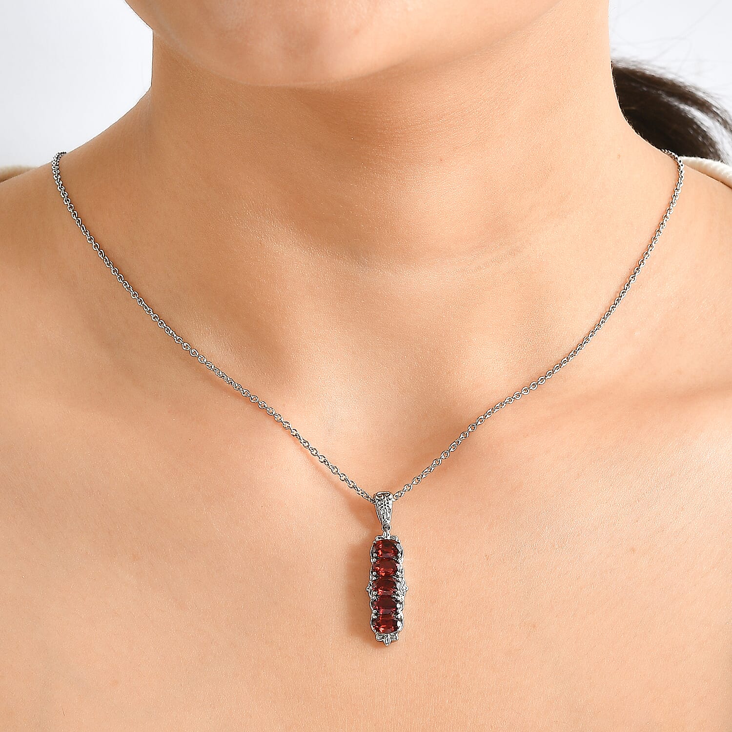 EverTrue Mozambique Garnet 2.20 ctw Pendant Necklace (20 Inches) in Stainless Steel