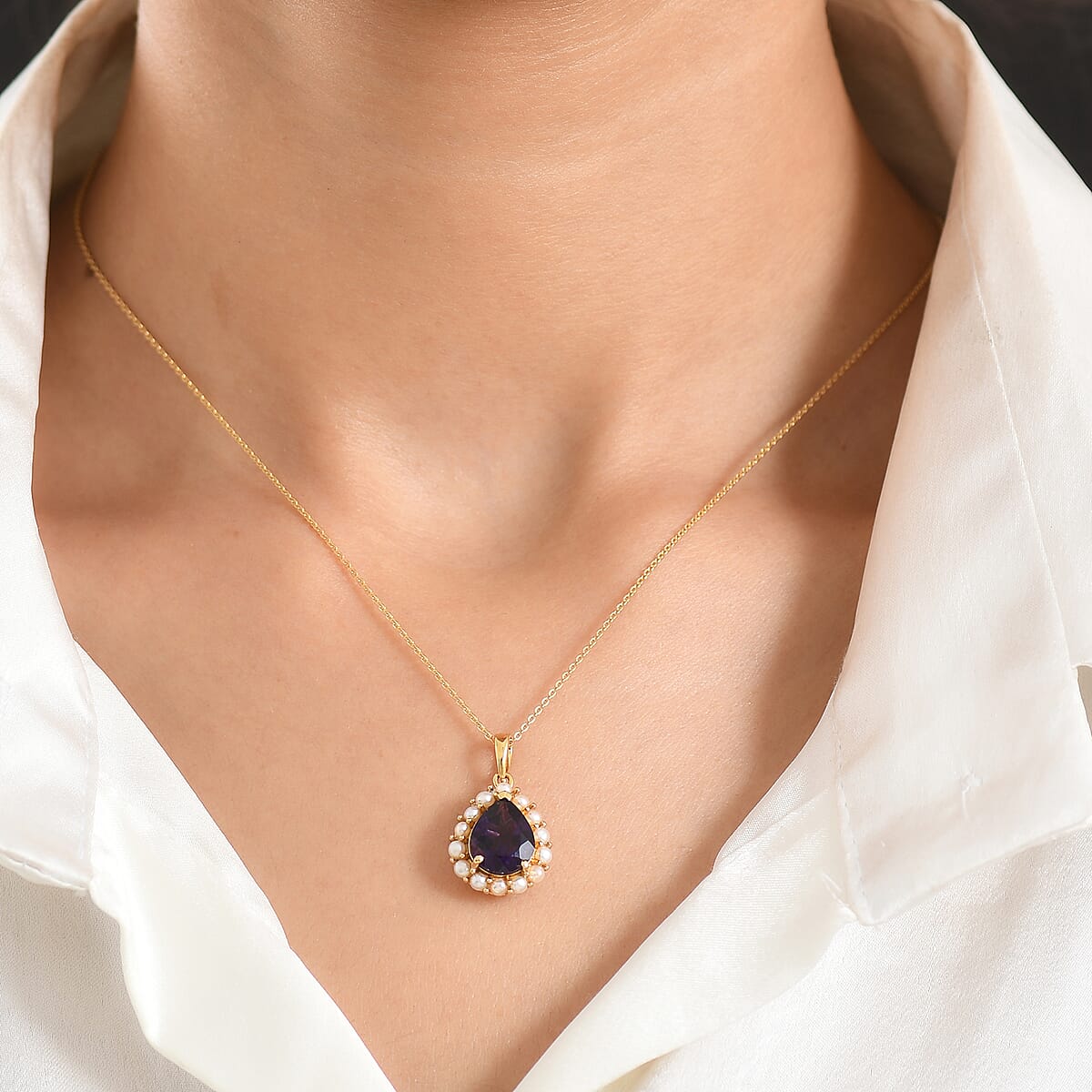 D'Joy AAA Zambian Amethyst and Freshwater Pearl Pearl 2.90 ctw Crown Pendant Necklace in 18K Vermeil Yellow Gold Over Sterling Silver 20 Inches image number 2