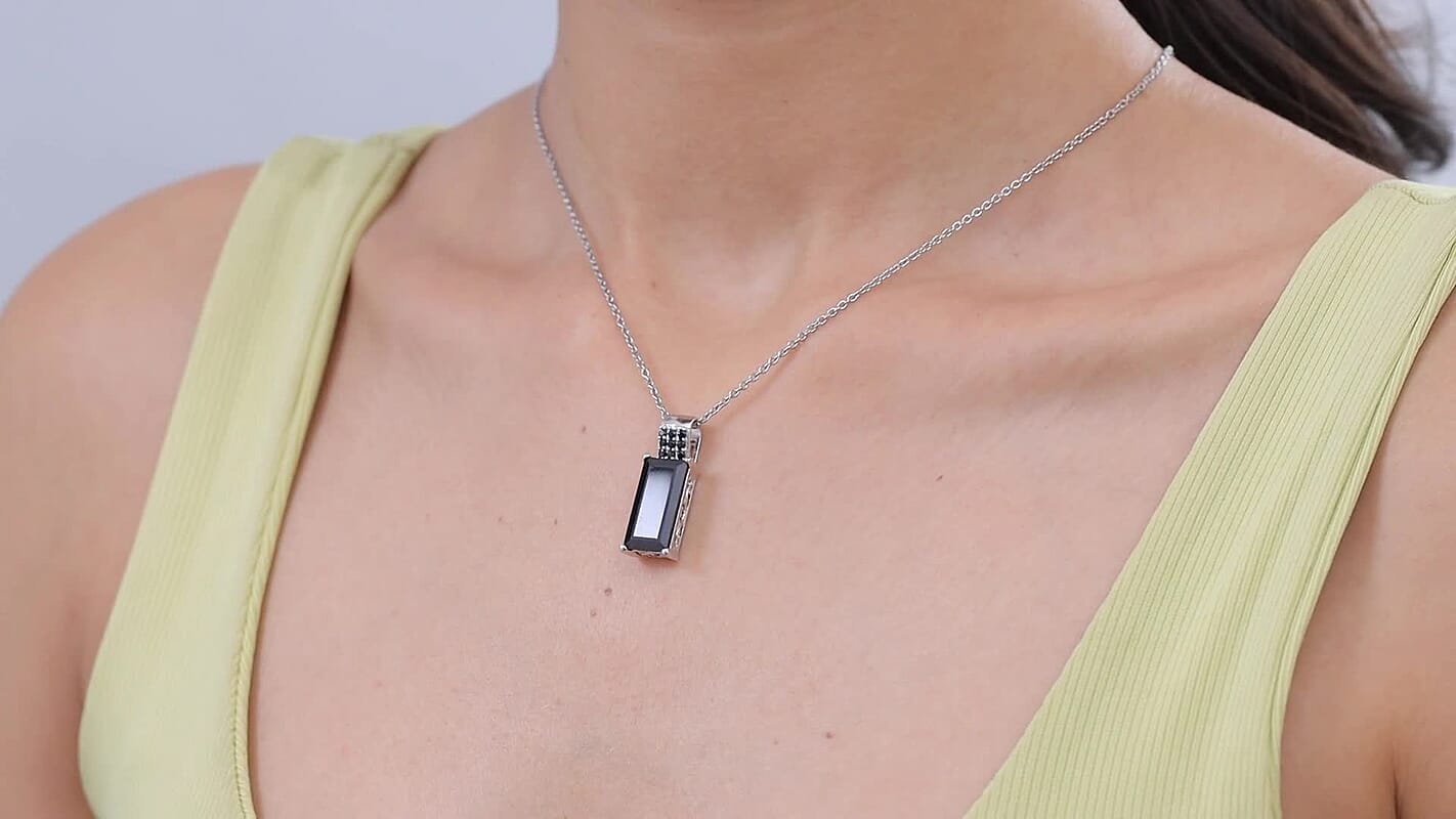 EverTrue Thai Black Spinel Pendant in Platinum Bond with Stainless Steel Necklace (20 Inches) 10.00 ctw
