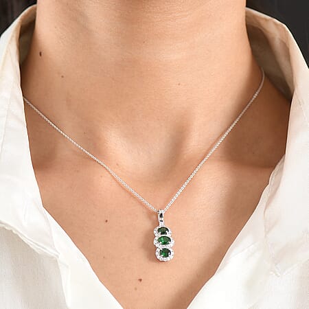 Tsavorite Garnet - Product card gallery slide 3 (10209443086649)