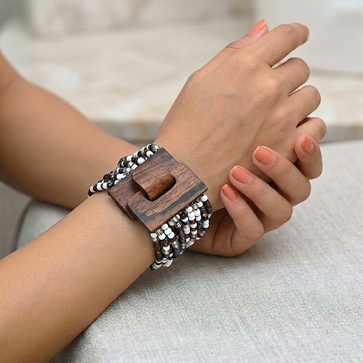 Set of 3 - Multi Strand Seed Bead Bracelet with Wooden Claps image number 4