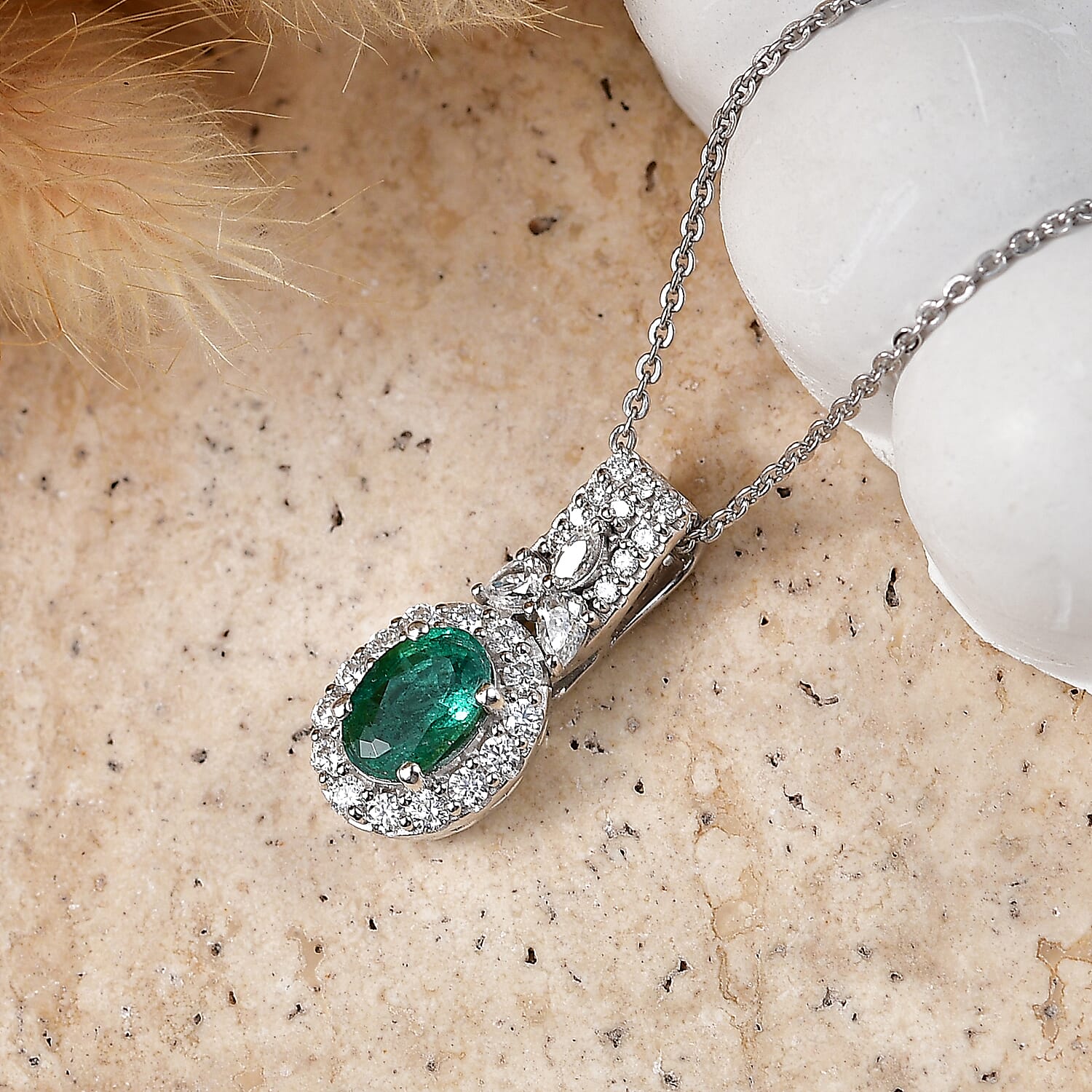 Kagem Zambian Emerald - Product card gallery slide 2 (10229787066681)