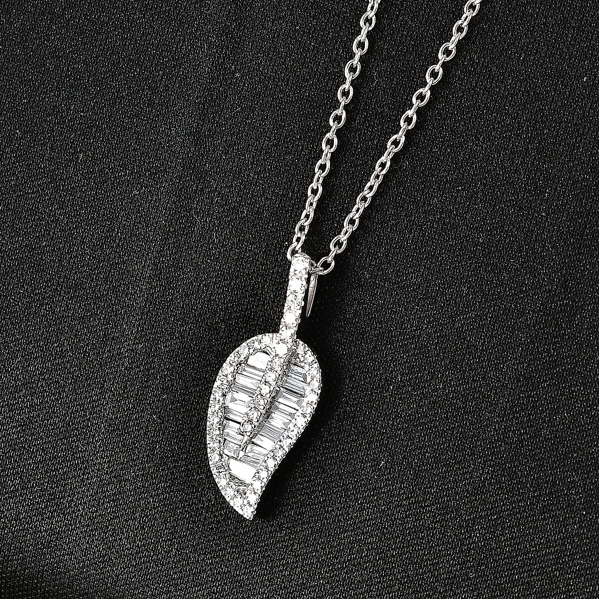 Luxuriant Lab Grown Diamond G-H SI 1.50 ctw Pendant Necklace in Rhodium Over Sterling Silver (20 Inches) image number 2