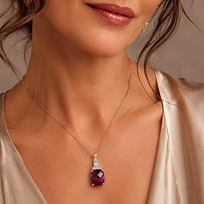 Certified & Appraised AAA Usambara Color Change Garnet and Luxuriant Lab Grown Diamond G-H SI 3.90 ctw Pendant Necklace in 10K Yellow Gold 20 Inches