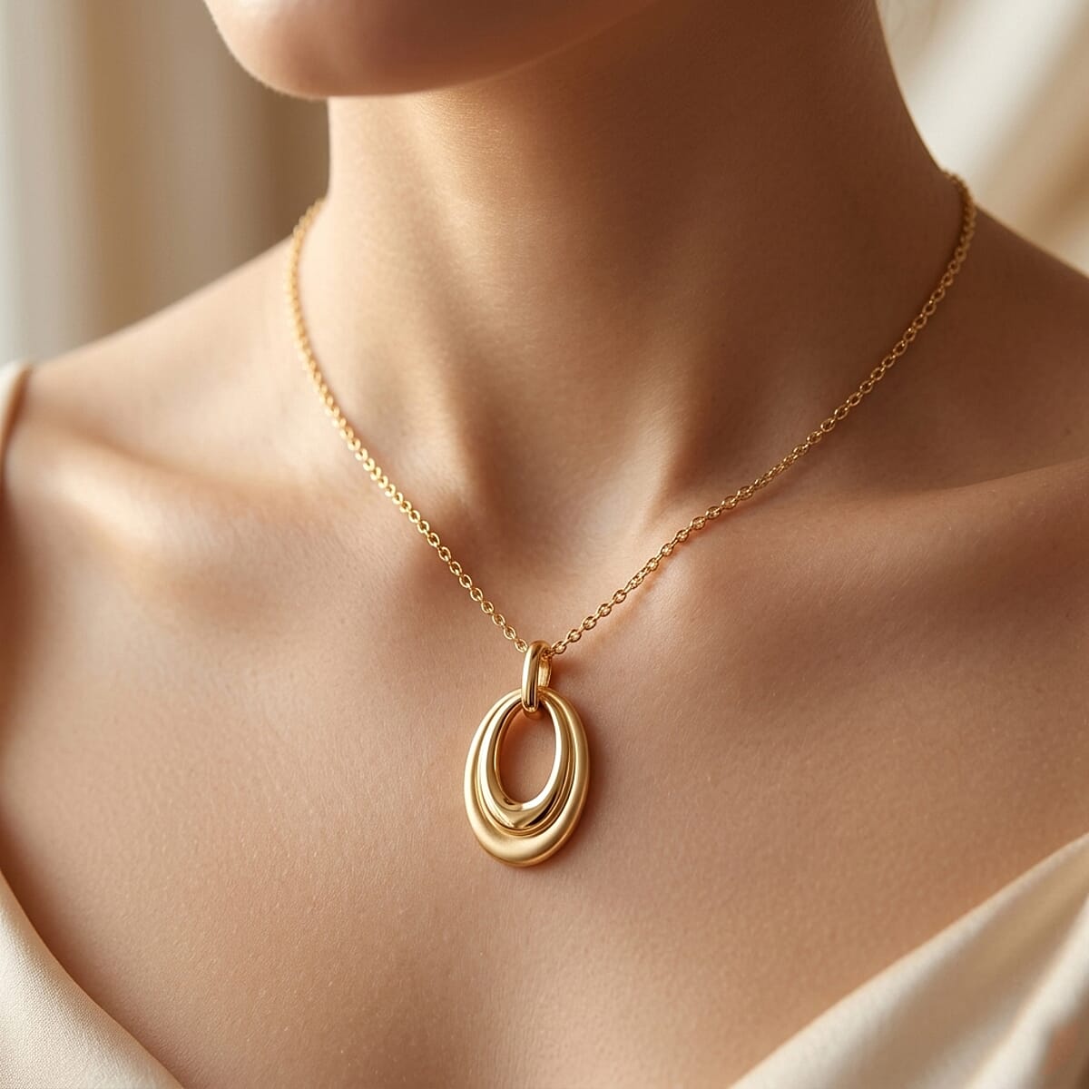 Dual Oval Pendant Necklace in 24K Yellow Gold 18 Inches 3.28 Grams image number 2
