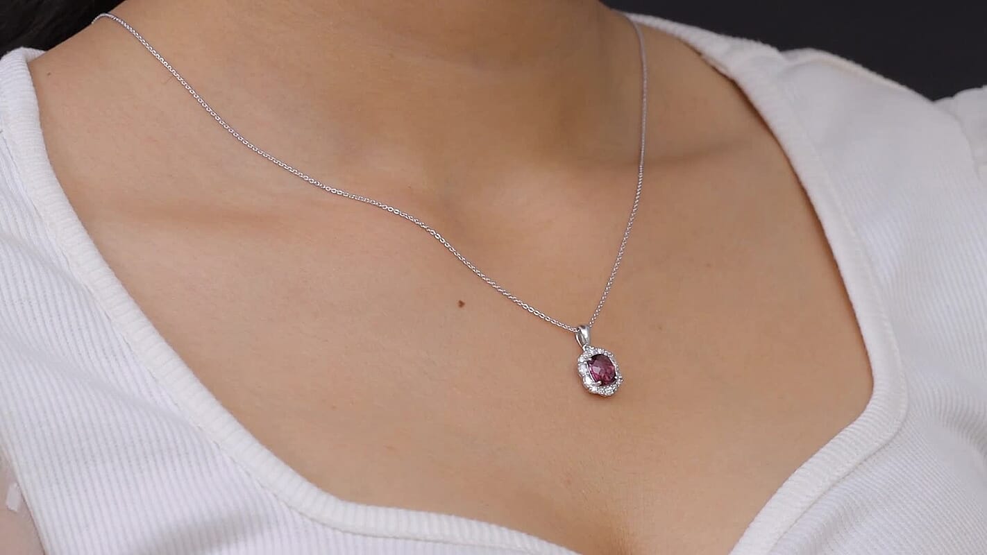 D'Joy Premium Usambara Color Change Garnet, Moissanite Pendant Necklace (18 Inches) in Rhodium Over Sterling Silver 2.20 ctw