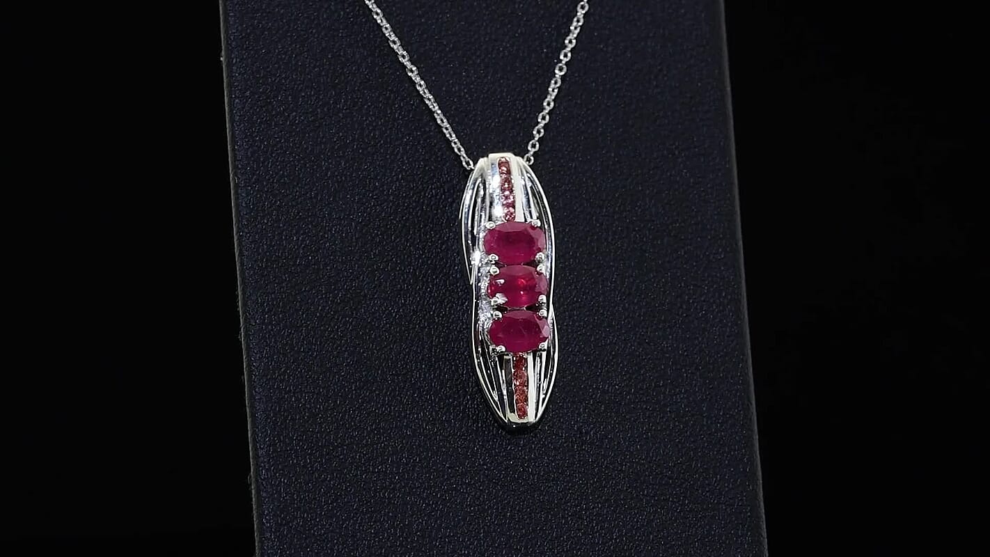 D''Joy Niassa Ruby (FF), Red Sapphire Pendant Necklace (20 Inches) in Rhodium Over Sterling Silver 2.25 ctw