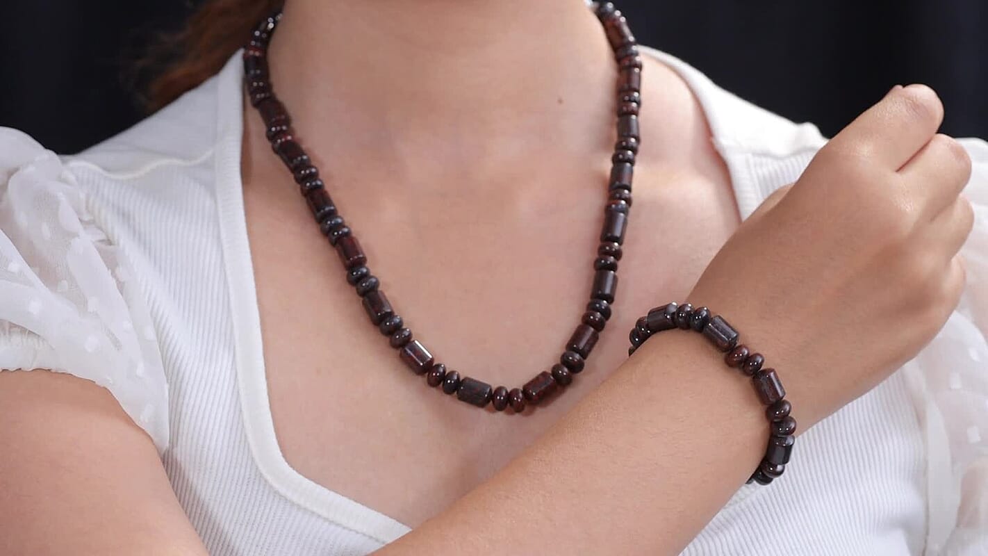 EverTrue Red Jasper Beaded Stretch Bracelet and Necklace (20 Inches) in Platinum Bond 410.00 ctw