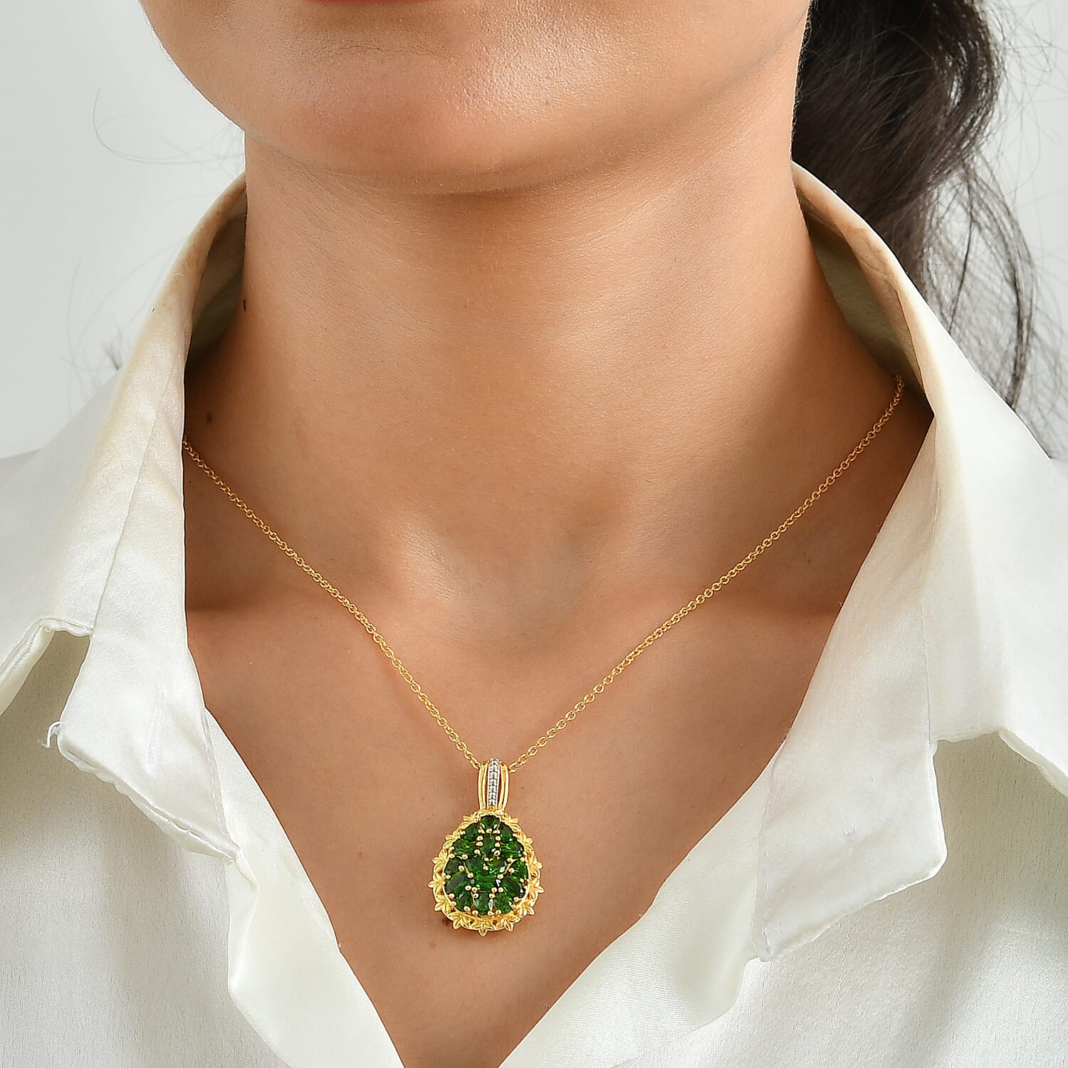 EverTrue Chrome Diopside 3.00 ctw Pendant in 18K YG Plated and Platinum Bond with Stainless Steel Necklace 20 Inches