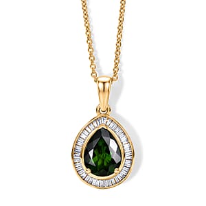 Luxoro 10K Yellow Gold Premium Chrome Diopside, Diamond (I2) (0.37 cts) Crowned Majesty Pendant Necklace (20 Inches) 2.25 ctw