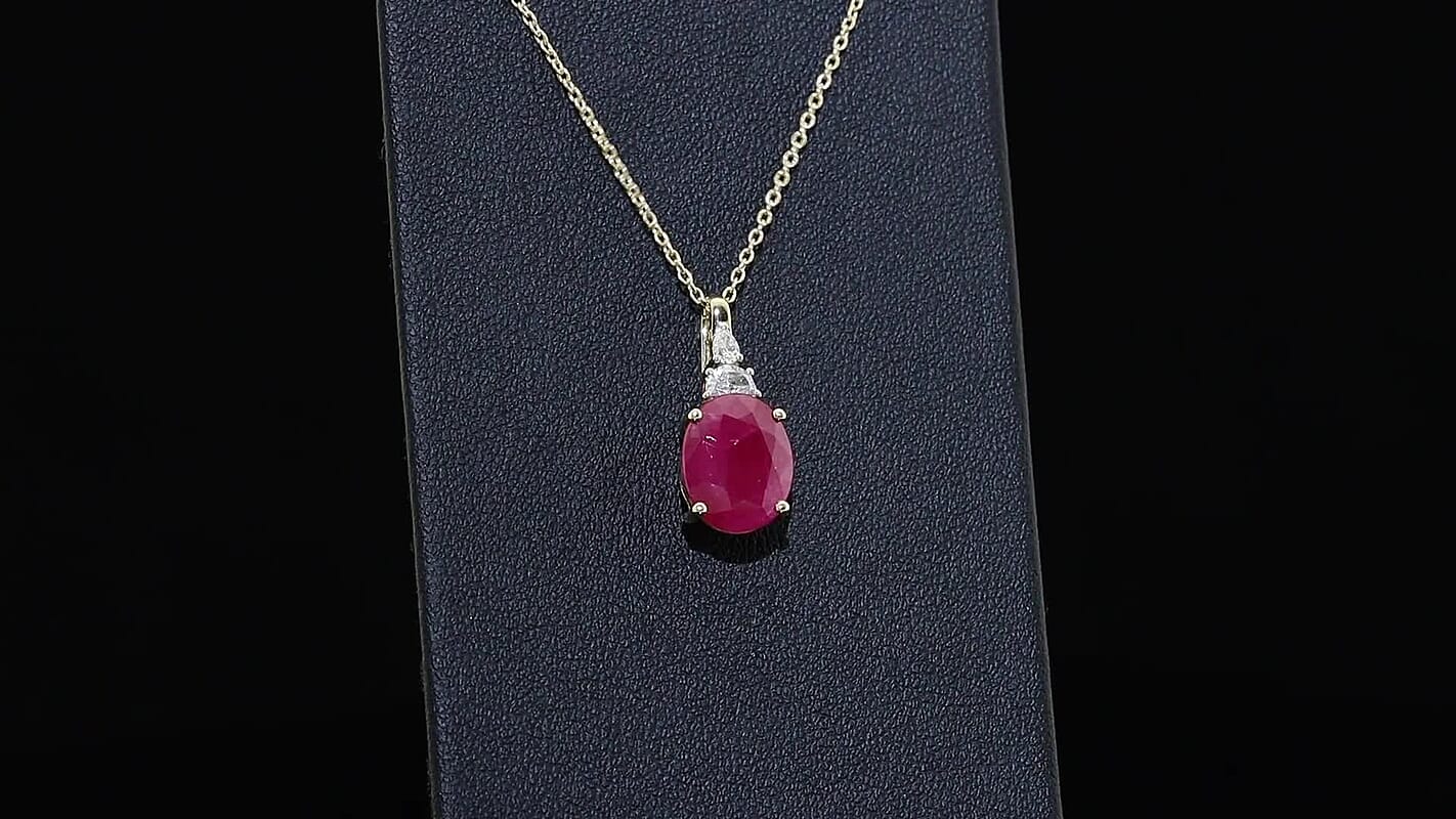 Certified & Appraised 10K Yellow Gold AAA Ruby, Luxuriant Lab Grown Diamond (G-H, SI) Pendant Necklace (18 Inches) 5.40 ctw