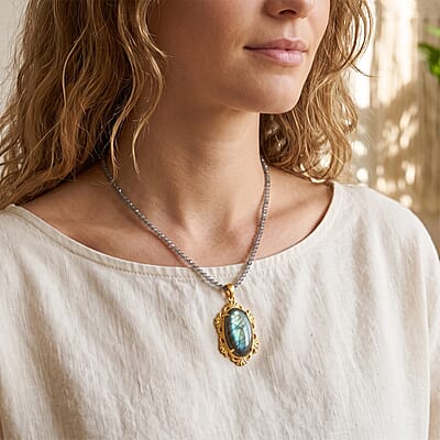EverTrue AAA Malagasy Labradorite 87.50 ctw Nightfall Pendant Necklace (20 Inches) in 18K Yellow Gold Plated