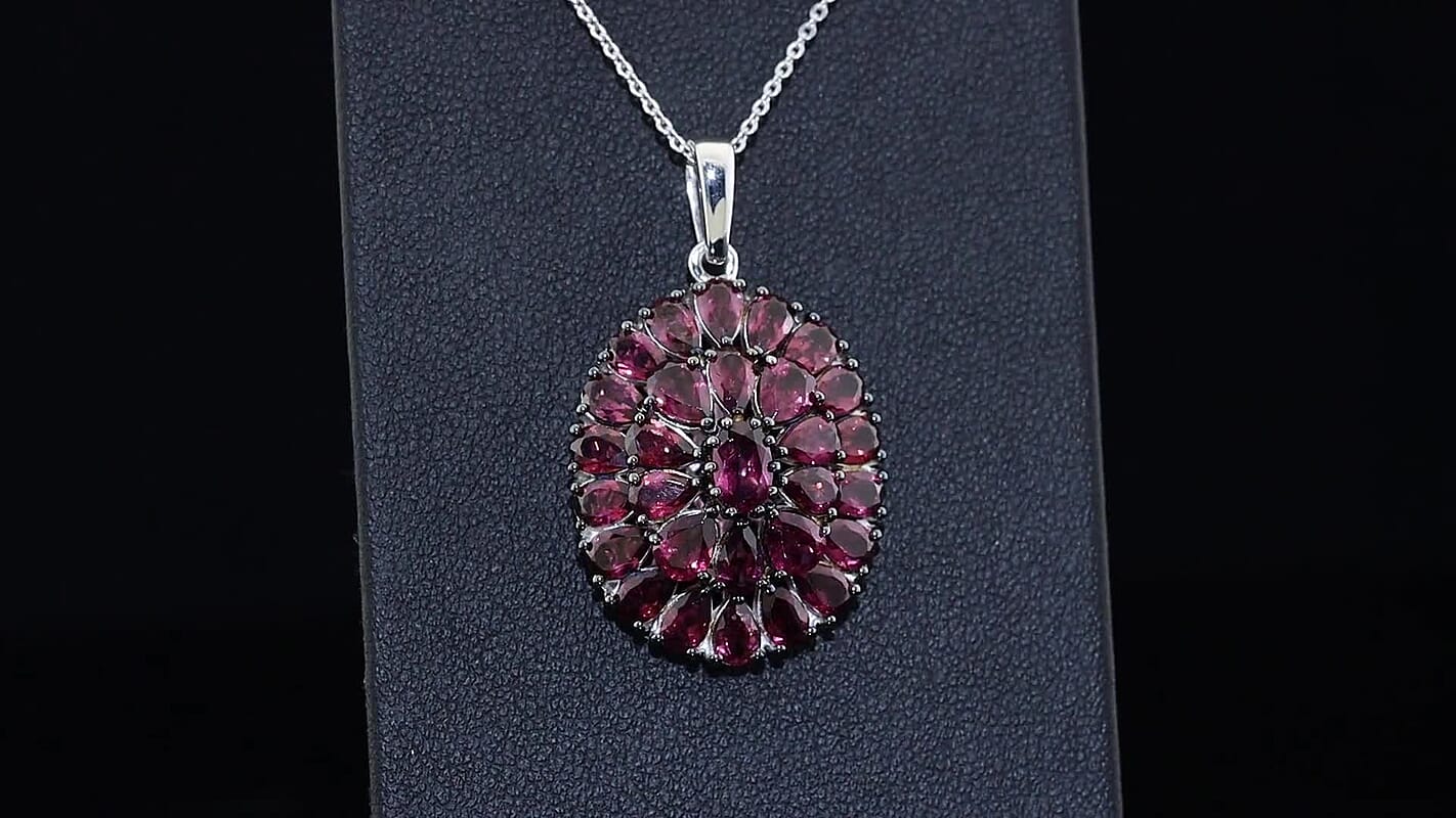 D'Joy Premium Orissa Rhodolite Garnet Berry Royale Pendant Necklace (20 Inches) in Rhodium Over Sterling Silver 8.70 ctw