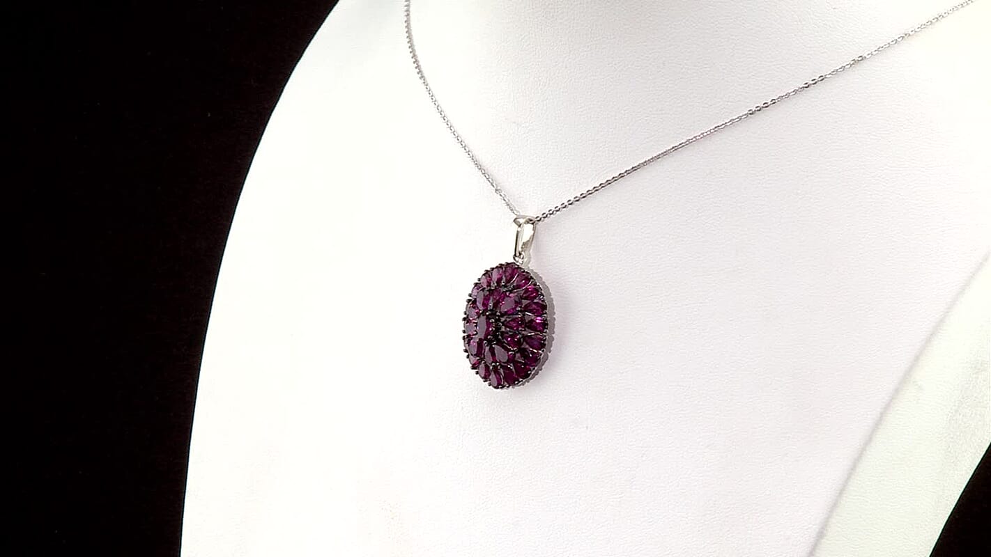 D'Joy Premium Orissa Rhodolite Garnet Berry Royale Pendant Necklace (20 Inches) in Rhodium Over Sterling Silver 8.70 ctw