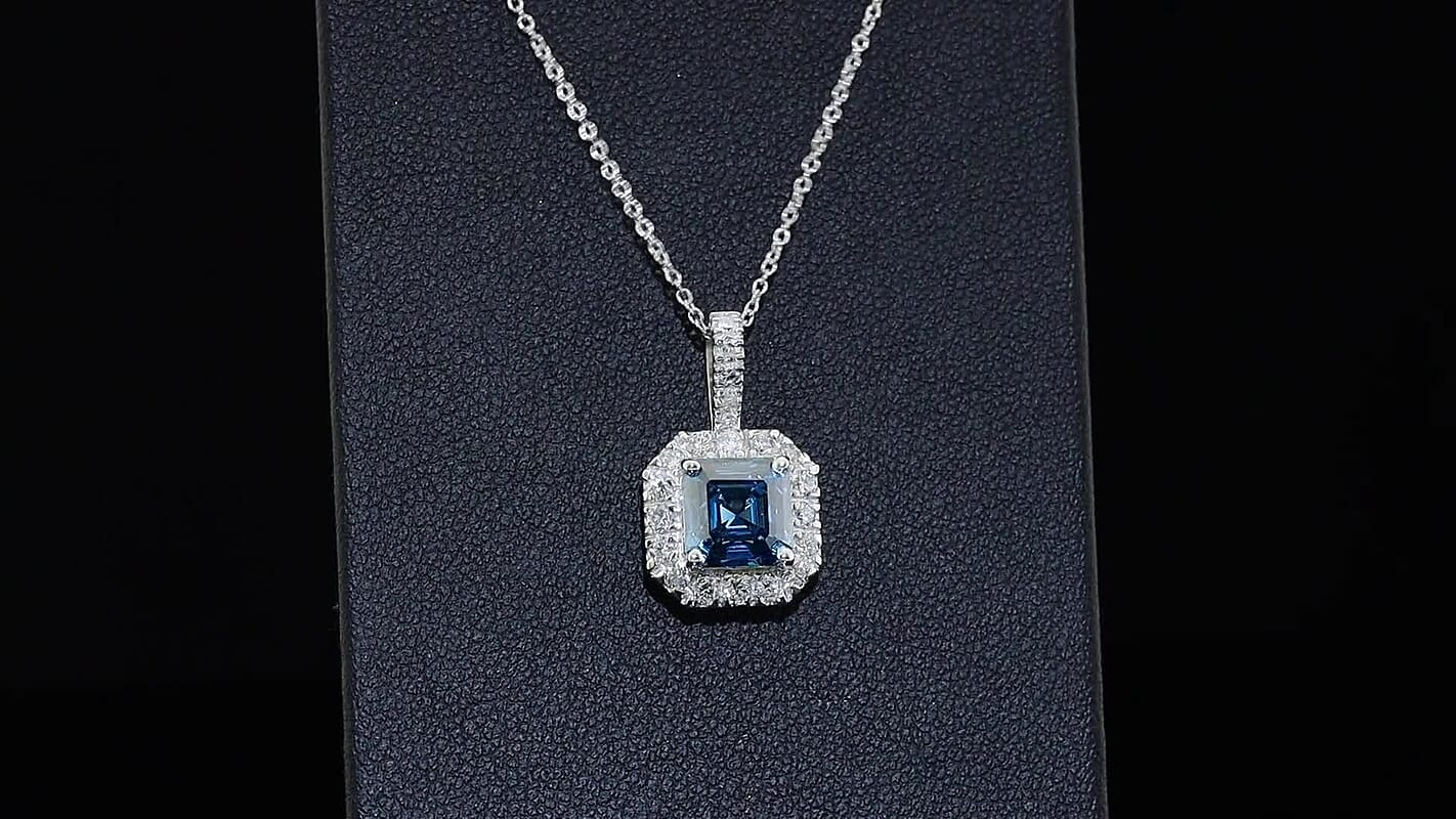 Luxuriant Asscher Cut Lab Grown Blue Diamond (IR), Lab Grown Diamond (VS) Imperial Blue Pendant Necklace (20 Inches) in Rhodium Over Sterling Silver 2.60 ctw