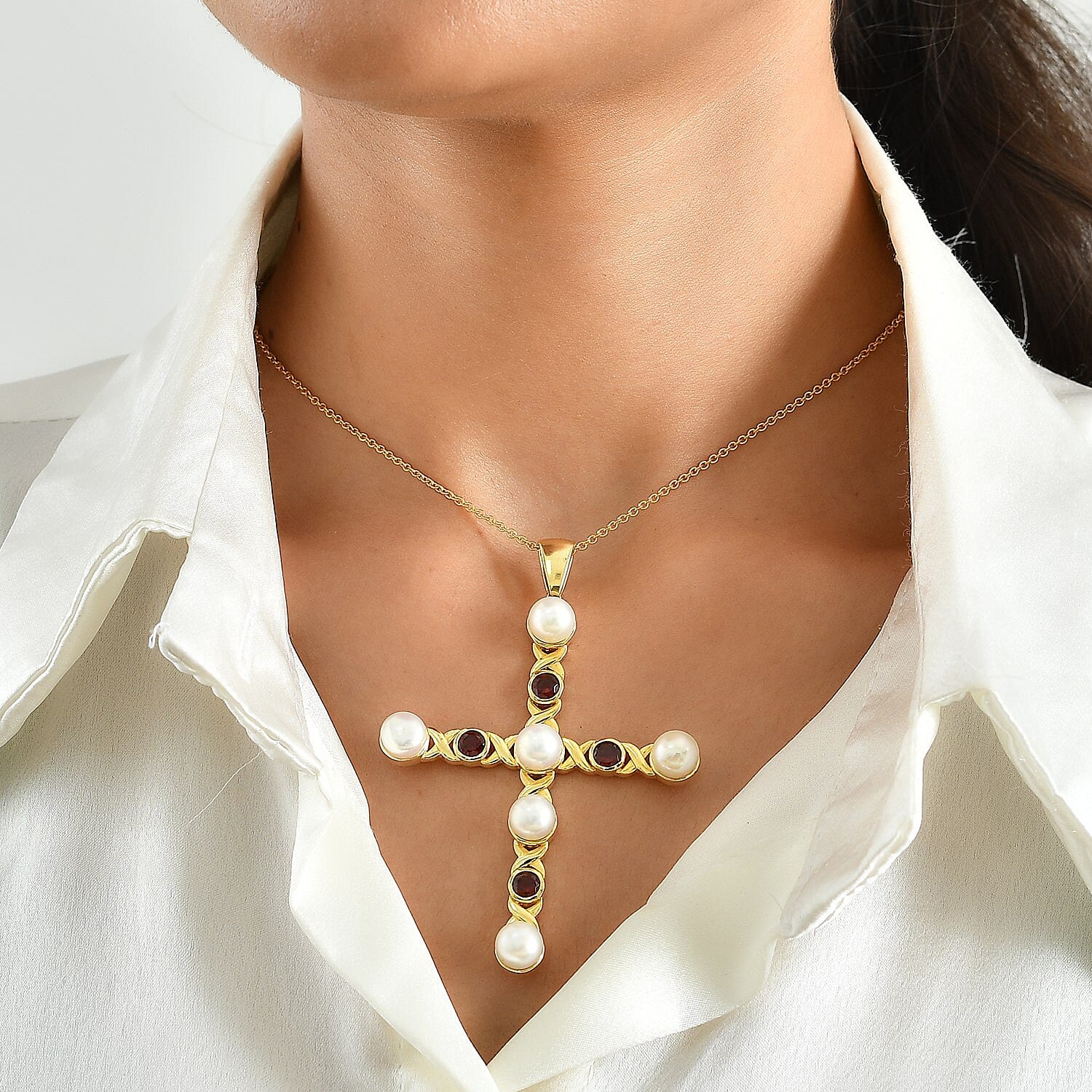 EverTrue Freshwater Pearl and Mozambique Garnet 2.40 ctw Pendant in 18K YG Plated with ION Plated YG Stainless Steel (20 Inches)
