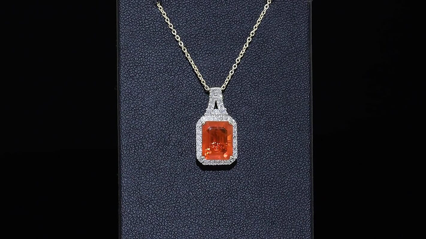 Certified and Appraised 10K Yellow Gold AAA Mexican Cherry Fire Opal, Luxuriant Lab Grown Diamond (G-H, SI) Pendant Necklace (18 Inches) 2.55 ctw