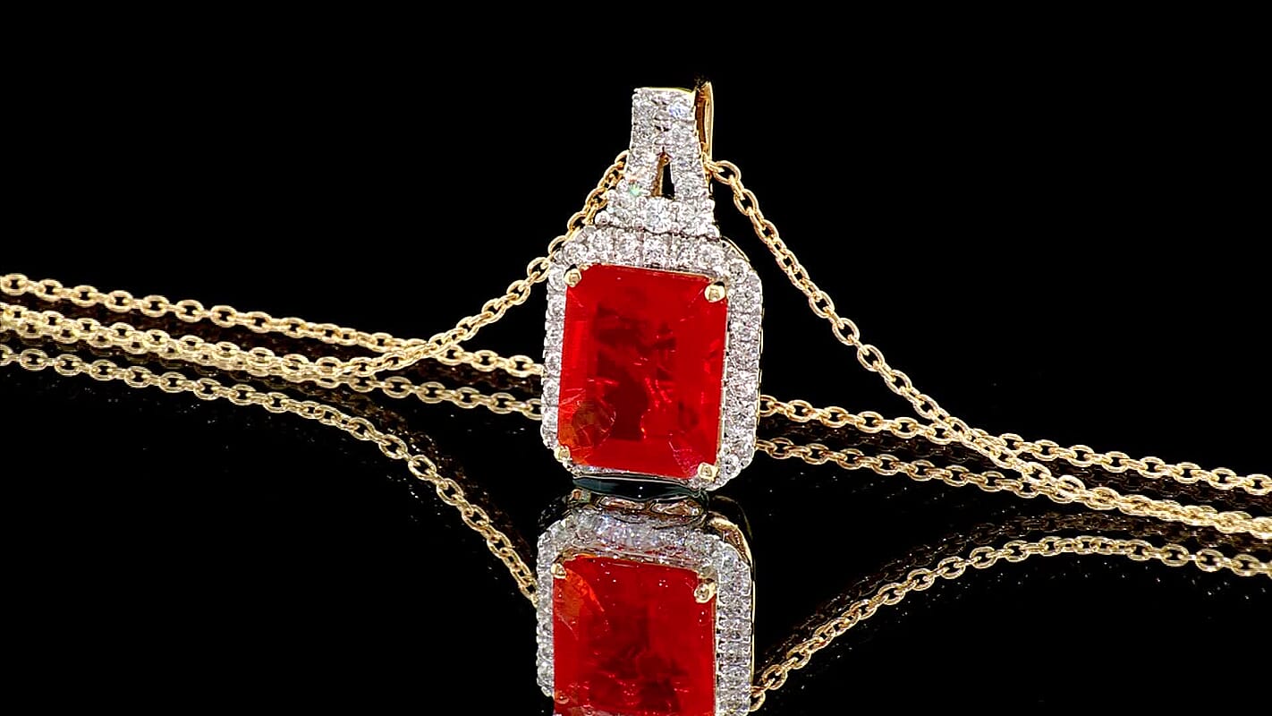 Certified and Appraised 10K Yellow Gold AAA Mexican Cherry Fire Opal, Luxuriant Lab Grown Diamond (G-H, SI) Pendant Necklace (18 Inches) 2.55 ctw