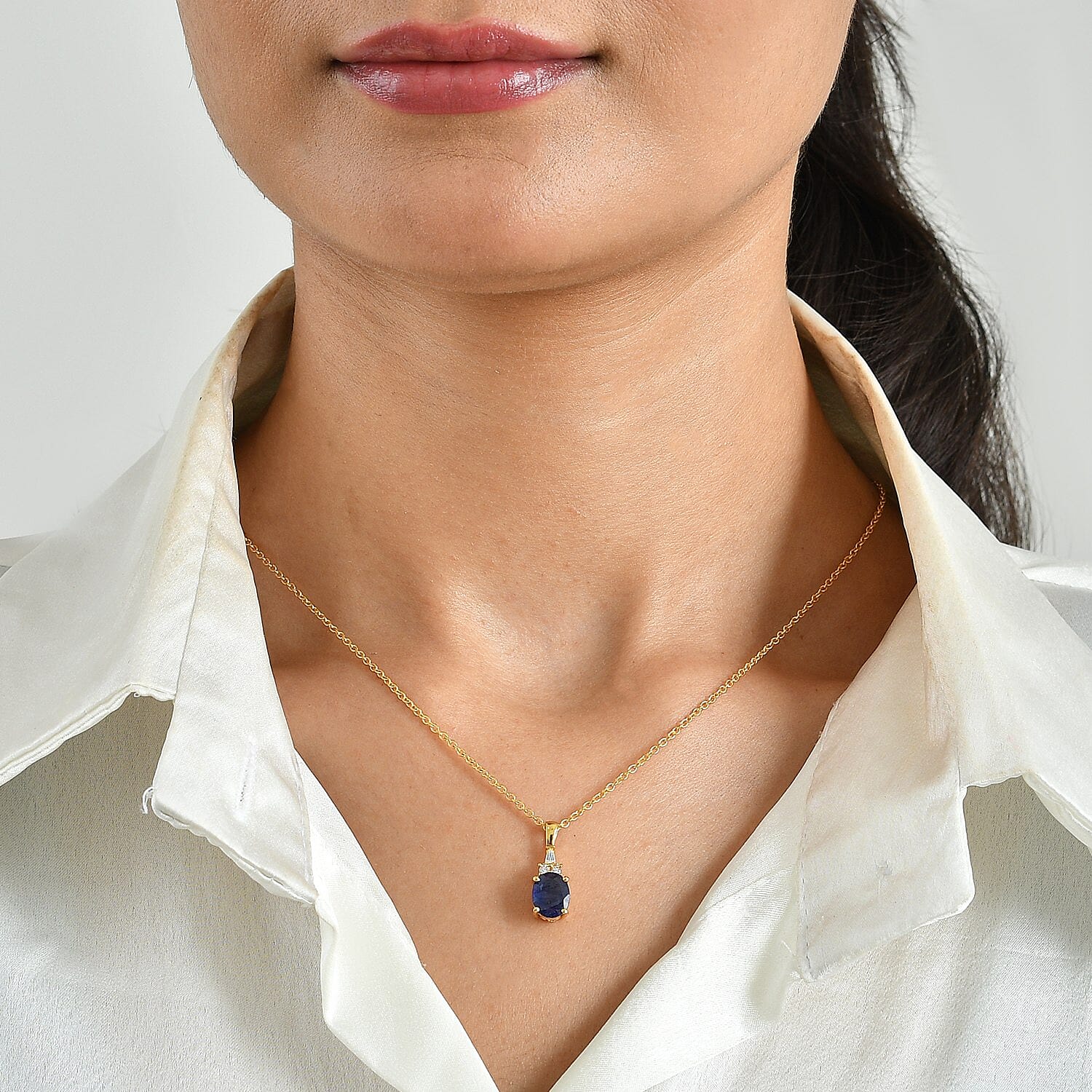 EverTrue Masoala Sapphire (D) and Moissanite 2.65 ctw Majestic Spectrum Pendant in 18K YG Plated with ION Plated YG Stainless Steel Necklace 20 Inches