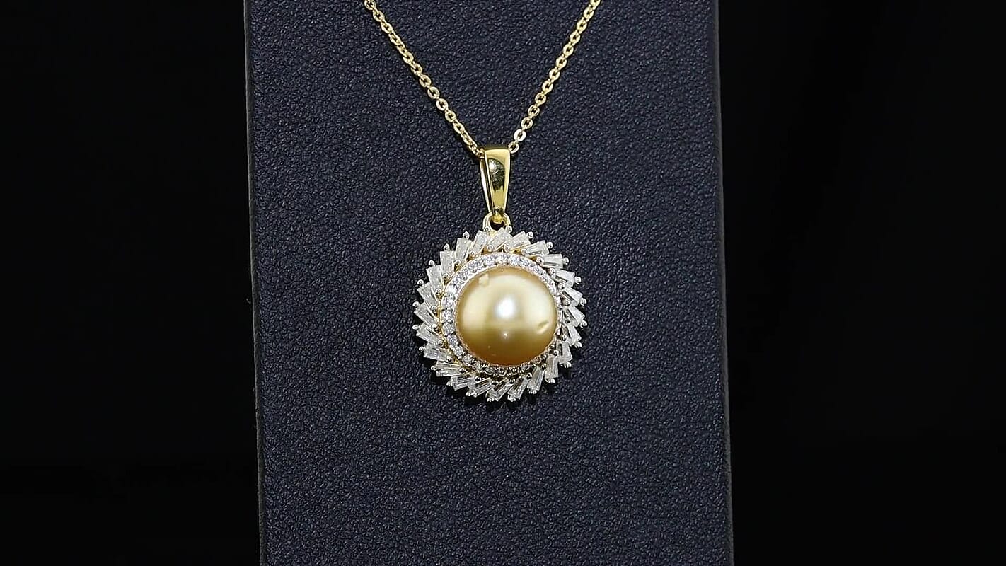 D''Joy Premium South Sea Pearl, Moissanite Pendant Necklace (20 Inches) in 18K Vermeil YG Over Sterling Silver 1.00 ctw