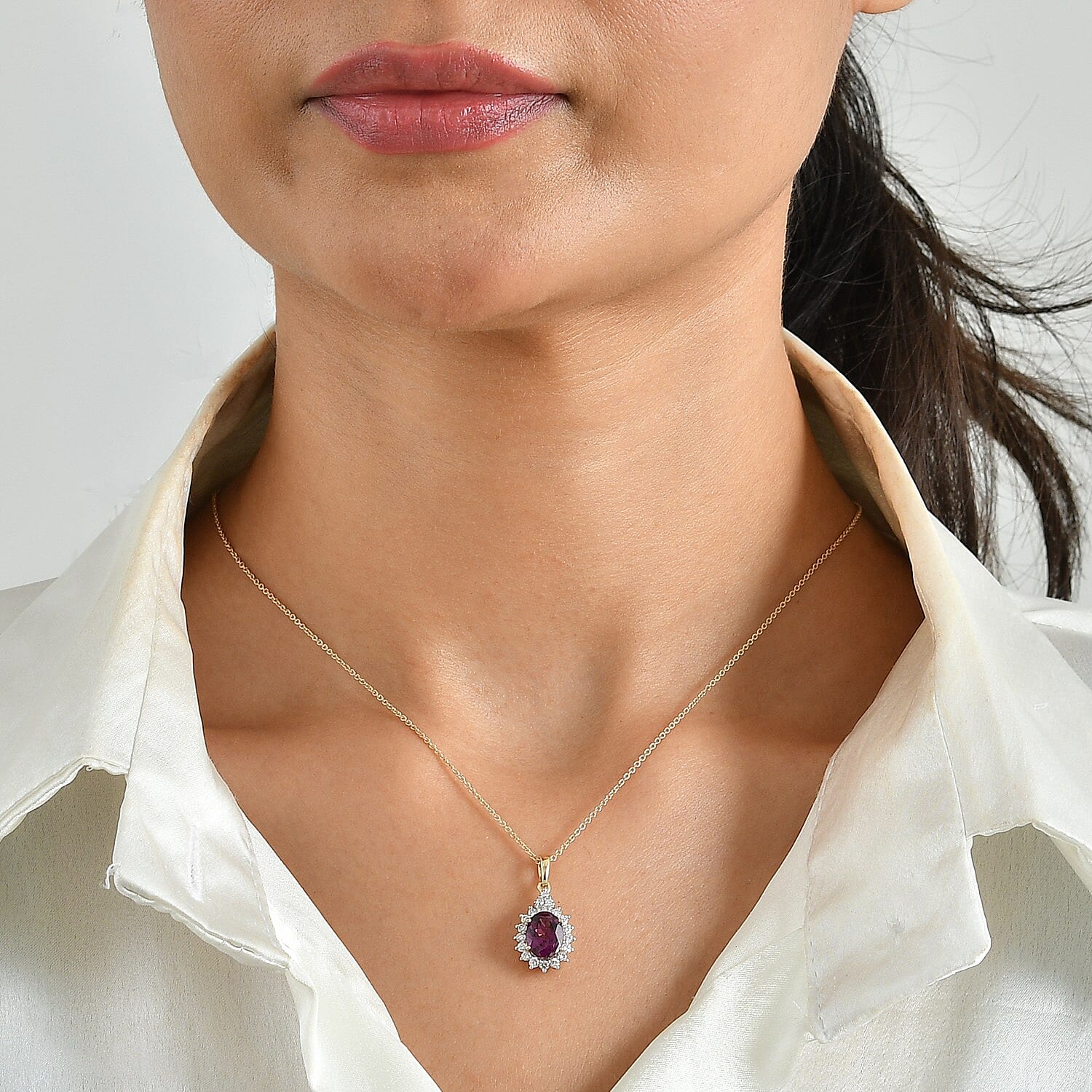 Certified and Appraised AAA Radiant Ember Garnet and Luxuriant Lab Grown Diamond G-H SI 2.65 ctw Pendant Necklace in 10K Yellow Gold (18 Inches)