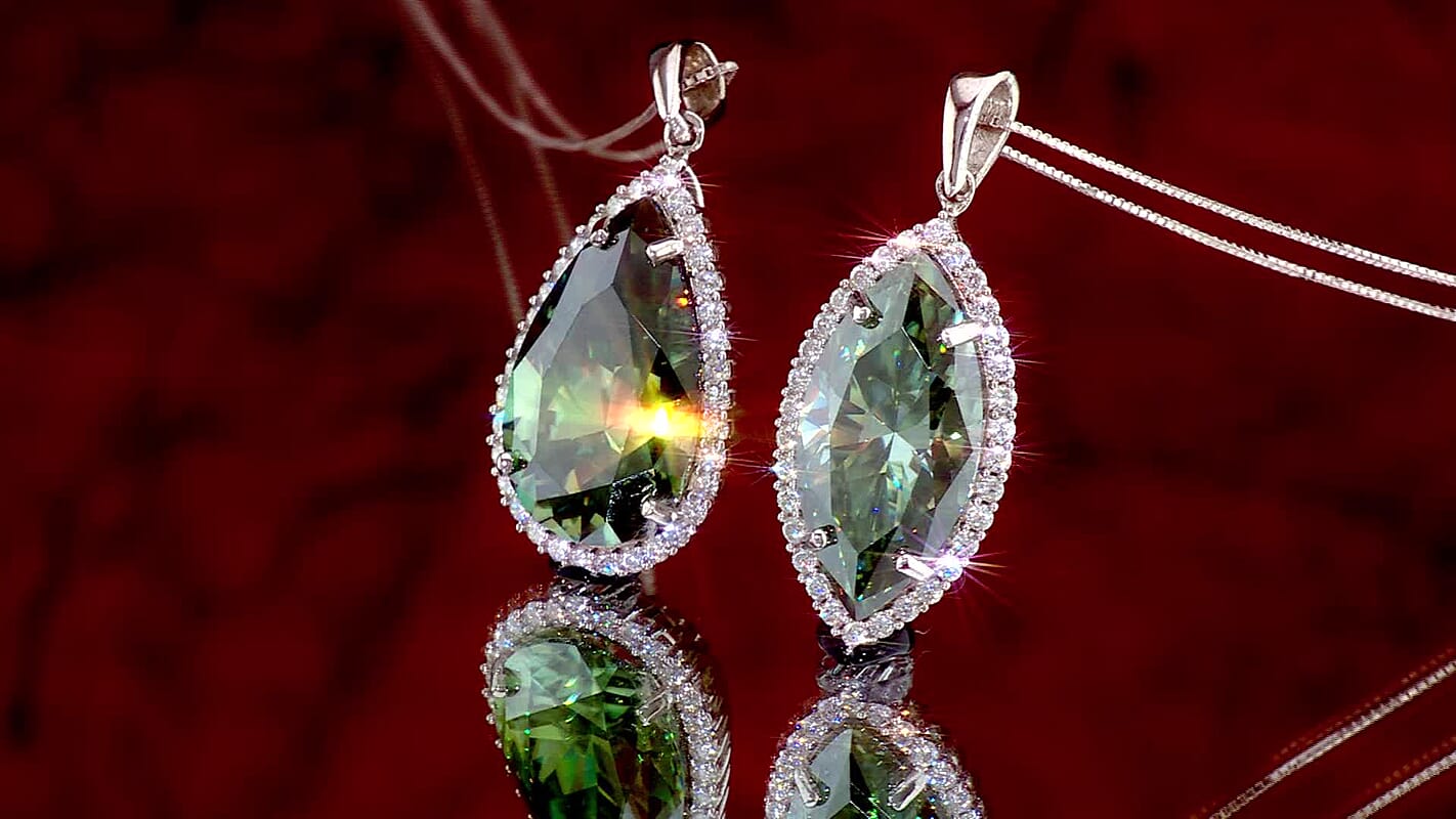 D''Joy Green and White Moissanite 10.65 ctw Pendant Necklace (20 Inches) in Rhodium Over Sterling Silver