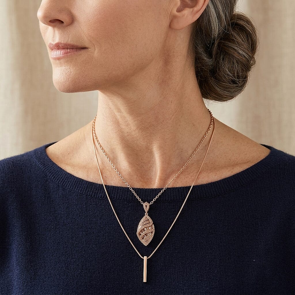 D'Joy Natural Red Diamond 1.00 ctw Pendant Necklace in 18K Vermeil Rose Gold Over Sterling Silver (18 Inches)